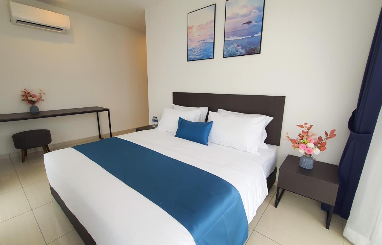 Ramada Suites By Wyndham The Straits Τζόχορ Μπάχρου Εξωτερικό φωτογραφία