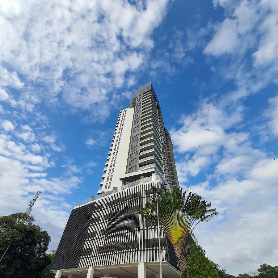 Ramada Suites By Wyndham The Straits Τζόχορ Μπάχρου Εξωτερικό φωτογραφία