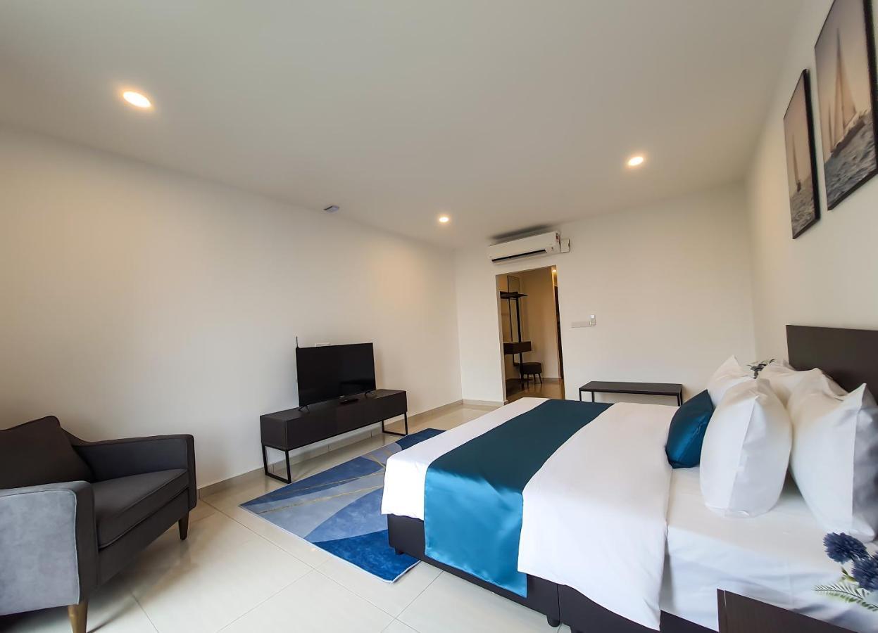 Ramada Suites By Wyndham The Straits Τζόχορ Μπάχρου Εξωτερικό φωτογραφία